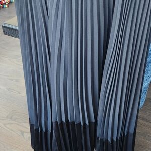 Pleated two tone skirt